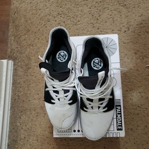 Paul George 3 basketball shoe